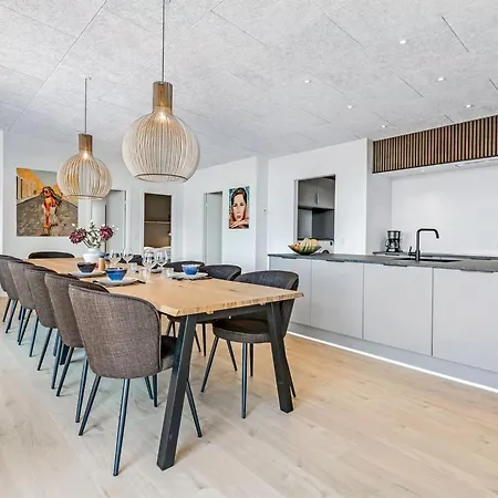 Hubertina - 900m From The Sea By Interhome