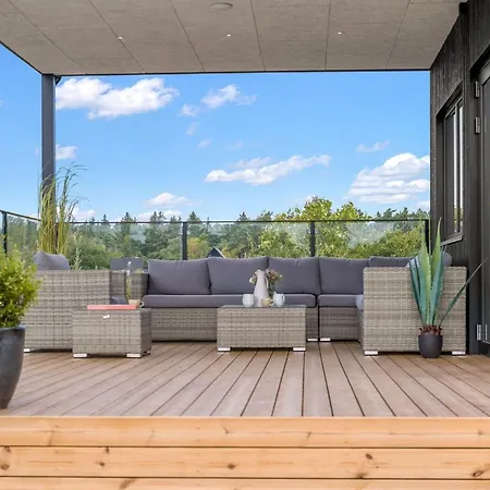 Hubertina - 900m From The Sea By Interhome